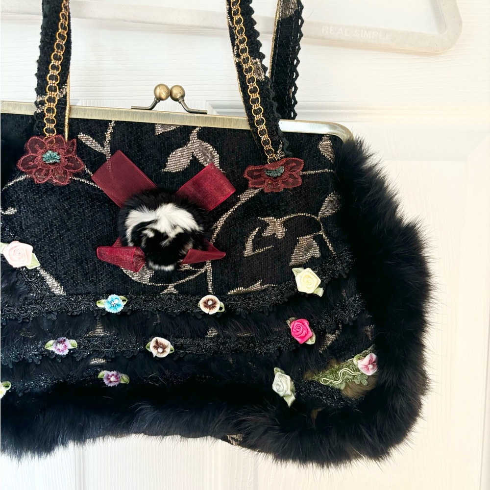 ✨NWT✨ vintage Sassi Cindi Tapestry Embroidered Lace Floral Shoulder Tote Bag